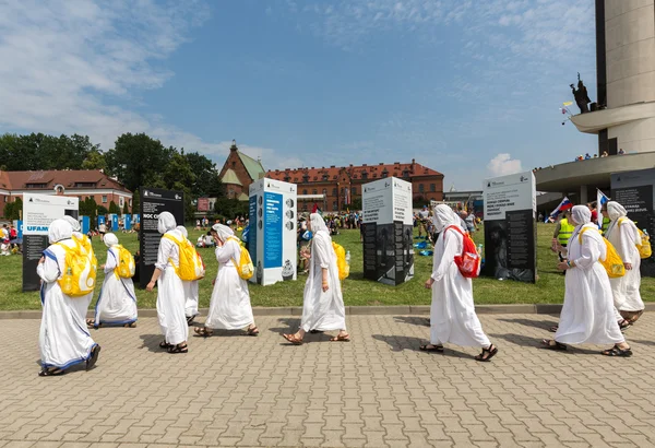 Weltjugendtag 2016 - Missionare der Nächstenliebe im Heiligtum der göttlichen Barmherzigkeit in lagiewniki. Krakau, Polen — Stockfoto