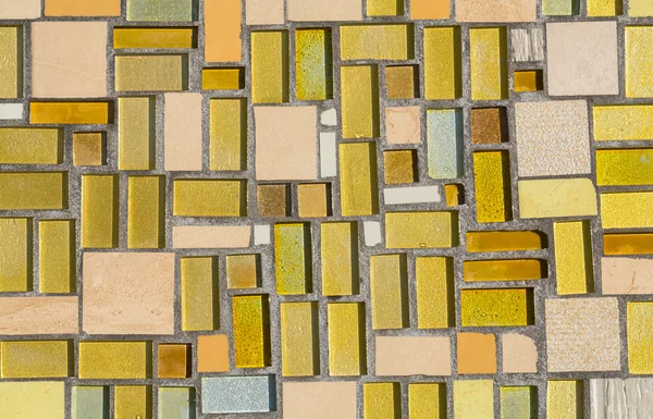 Kleurrijk mozaïek aan de muur, abstracte glas achtergrond. — Stockfoto