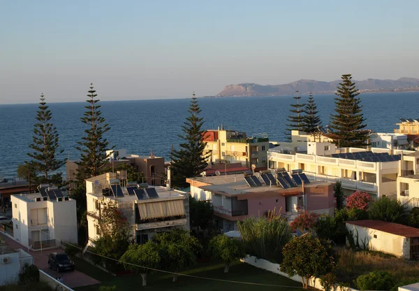 Tipik Yunan evleri sahil, Yunan Adaları, Ege Denizi — Stok fotoğraf