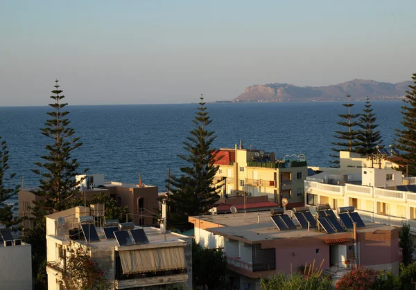 Tipik Yunan evleri sahil, Yunan Adaları, Ege Denizi — Stok fotoğraf