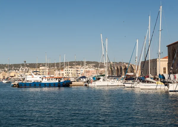 Παλιό ενετικό λιμάνι των Χανίων. Κρήτη, Ελλάδα — Φωτογραφία Αρχείου