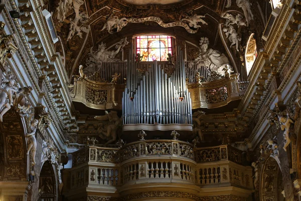 Santa Maria della Vittoria / Panny vítězství / je římskokatolická titulární kostel zasvěcen Panně Marii v Římě, Itálie — Stock fotografie