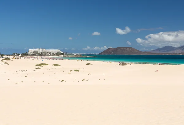 Plaży Corralejo na wyspie Fuerteventura, Wyspy Kanaryjskie. Hiszpania — Zdjęcie stockowe