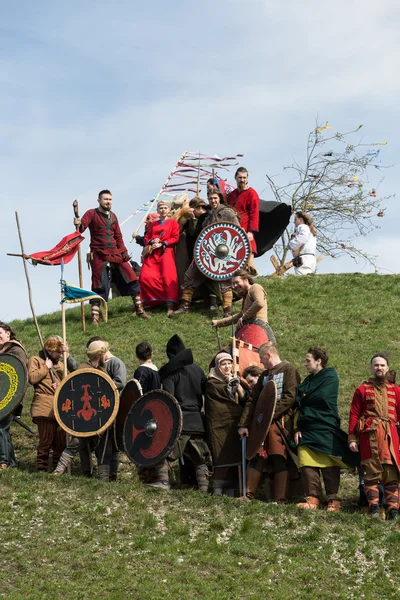 Azonosítatlan résztvevői Rekawka - lengyel hagyomány, Húsvét után kedden ünnepelte Krakkóban. Jelenleg már a karakter a fesztivál történelmi rekonstrukció — Stock Fotó