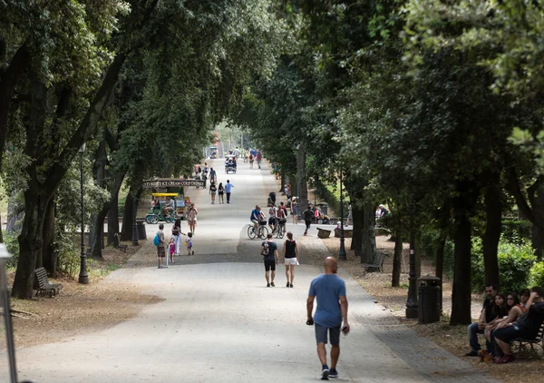 Walking route of the Villa Borghese Gardens Park . Rome, Italy — Stock Photo, Image