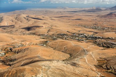Volkanik peyzaj. Fuerteventura Mirador Morro Velosa, Fuerteventura, Kanarya Adaları, İspanya'dan panoramik görünüm