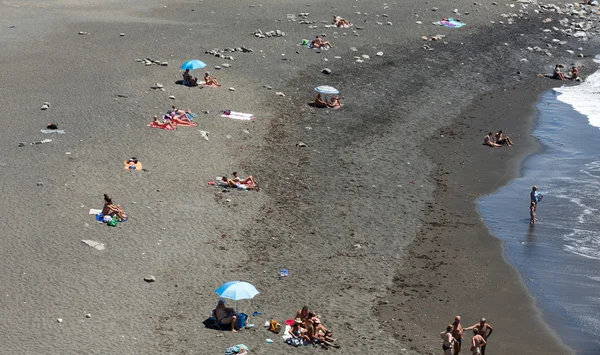 Czarna piaszczysta plaża w Ajuy, Fuerteventura, Wyspy Kanaryjskie, Spai — Zdjęcie stockowe