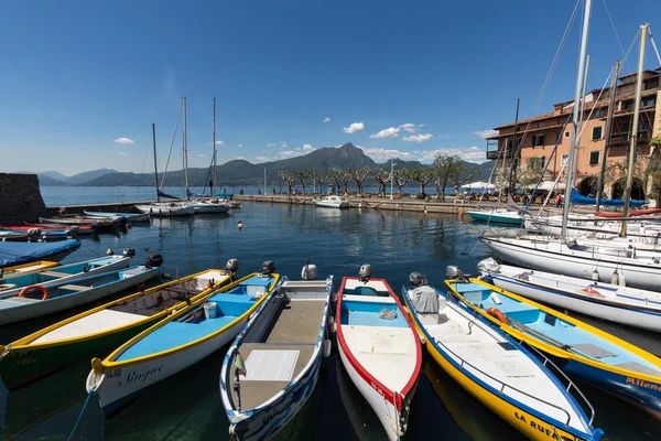 Torri del benaco. Gardasee. Italien — Stockfoto