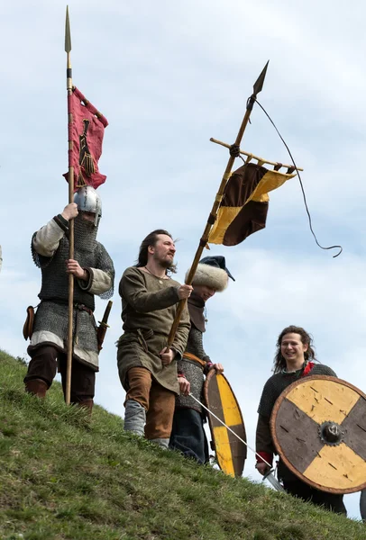 Niet-geïdentificeerde deelnemers van Rekawka - Poolse traditie, in Krakau op dinsdag na Pasen gevierd. Momenteel heeft het karakter van festival historische reconstructie — Stockfoto