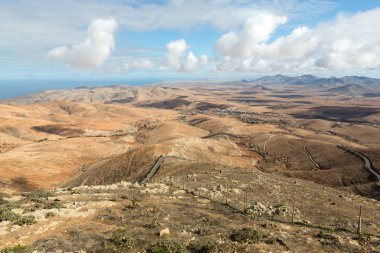 Volkanik peyzaj. Fuerteventura Mirador Morro Velosa, Fuerteventura, Kanarya Adaları, İspanya'dan panoramik görünüm
