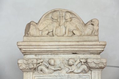  Roma'da Diocletian hamamları içinde mezar bir levha. İtalya