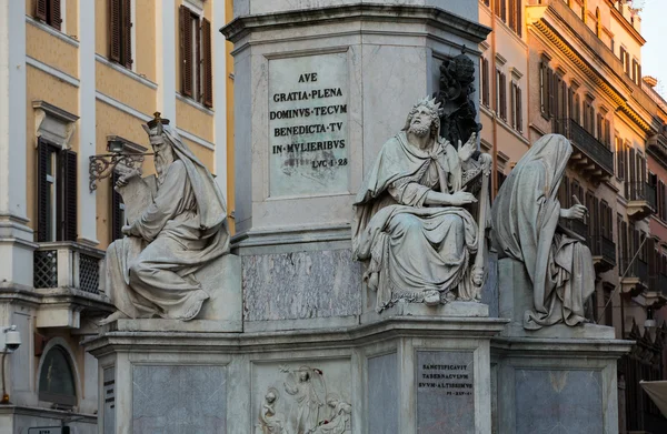 Rome - Biblical Statues at Base of Colonna dell'Imacolata — Stock Photo, Image