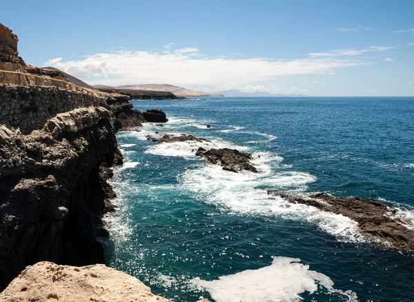 Costa perto da vila de Ajuy na ilha de Fuerteventura, na Espanha — Fotografia de Stock