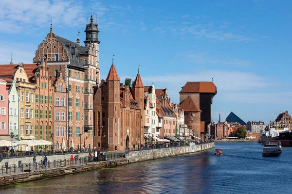 Gdansk Polonia Septiembre 2020 Mayor Puerto Medieval Grulla Europa Edificios — Foto de Stock