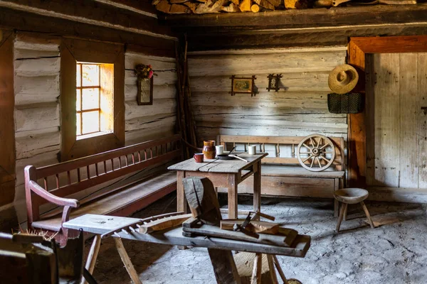 stock image Wygiezlow, Poland - August 14, 2020: Interior of wooden rural cottage from the 19th century in heritage park. Open-air museum Nadwislanski Ethnographic Park in Wygiezlow. Malopolska, Poland