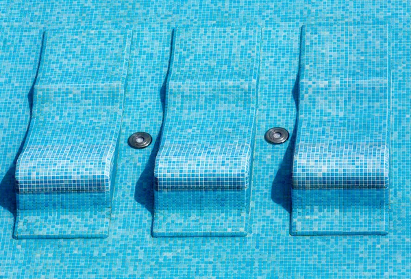 Cama Azul Piscina Perfecta Para Relajarse —  Fotos de Stock