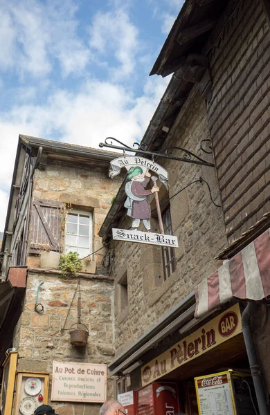 Mont Saint Michel França Setembro 2018 Publicidade Estilizada Restaurantes Lojas — Fotografia de Stock