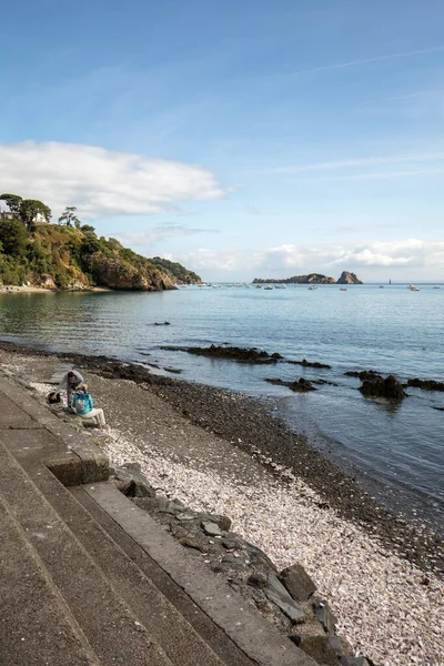 Cancale Francia Septiembre 2018 Las Personas Que Comen Ostras Compradas —  Fotos de Stock