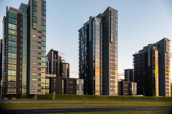 Reykjavik Ijsland Juli 2017 Moderne Appartementengebouwen Kantoren Reykjavik Ijsland Rechtenvrije Stockfoto's