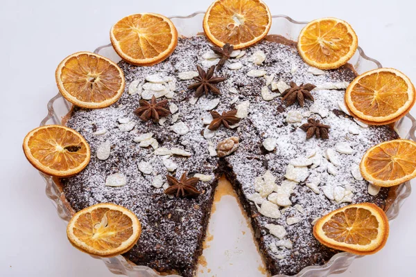 Torte Mit Mohn Und Früchten Bestreut Mit Puderzucker — Stockfoto