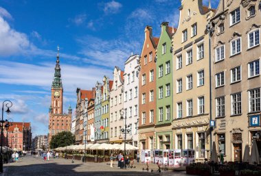 Gdansk, Polonya - 9 Eylül 2020: St. Mary Kilisesi 'ndeki astronomik saat 14641470 yılında Hans Dringer tarafından yapıldı. Gdansk, Polonya