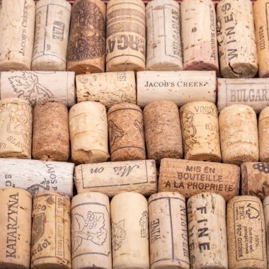 Ochojno, Pioland - 24 Aralık 2020: Şarap mantarları sıcak yemek için kullanılır 