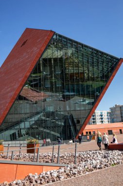 Gdansk, Polonya - 9 Eylül 2020: İkinci Dünya Savaşı Müzesi, Gdansk, Polonya