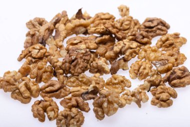 Kabuklu Ceviz Yığını Üst Görünümü Beyaz Arkaplanda İzole Edildi