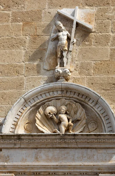 Esculturas Sobre Entrada Catedral Gravina Puglia Italia —  Fotos de Stock