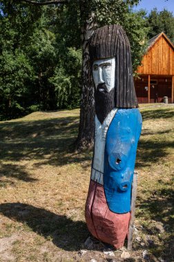 17. yüzyıldan kalma Ryczw kilisesinin ahşap kubbesi Wygiezlow 'daki açık hava müzesine taşındı..