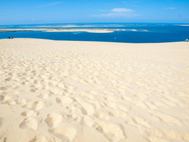 Avrupa 'nın en uzun kum tepeciği olan Pilat Kumulundan bir görüntü. La Teste-de-Buch, Arcachon Körfezi, Aquitaine, Fransa 