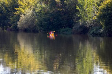 La Roque-Gageac, Dordogne, Fransa - 4 Eylül 2018: La Roque-Gageac, Aquitaine, Fransa