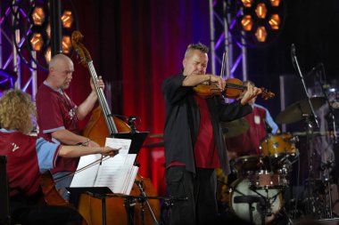 Krakow, Polonya - 10 Temmuz 2021: Nigel Kennedy Krakow 'da düzenlenen 26.