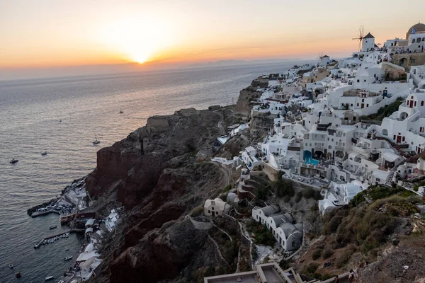 Oia Santorini Grécia Junho 2021 Casas Caiadas Moinhos Vento Oia — Fotografia de Stock