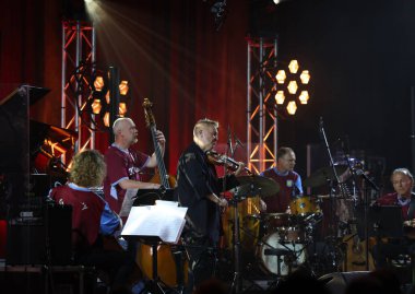 Krakow, Polonya - 10 Temmuz 2021: Nigel Kennedy Krakow 'da düzenlenen 26.