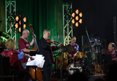 Krakow, Polonya - 10 Temmuz 2021: Nigel Kennedy Krakow 'da düzenlenen 26.