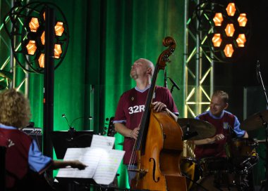 Krakow, Polonya - 10 Temmuz 2021: Nigel Kennedy Krakow 'da düzenlenen 26.