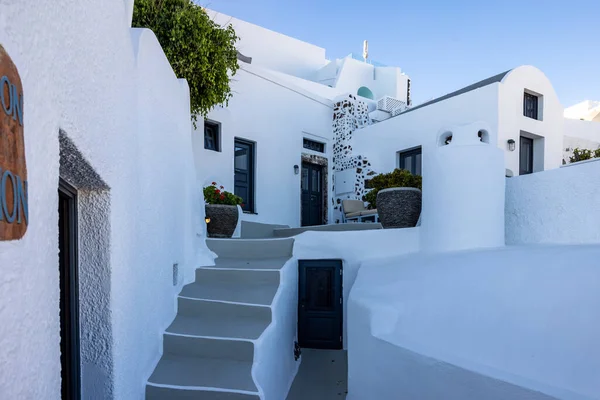 Oia Santorini Griekenland Juni 2021 Witgekalkte Huizen Imerovigli Het Eiland — Stockfoto