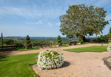 Dordogne 'daki güzel Jardins du Manoir d Eyrignac. Fransa 