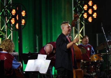 Krakow, Polonya - 10 Temmuz 2021: Nigel Kennedy Krakow 'da düzenlenen 26.