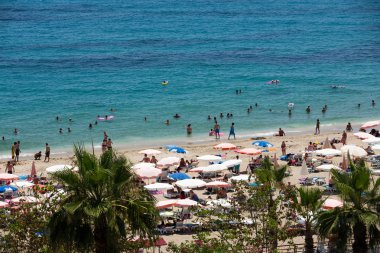 Alanya - Kleopatra plajı. Alanya, Türkiye 'nin en popüler sahil beldelerinden biri.