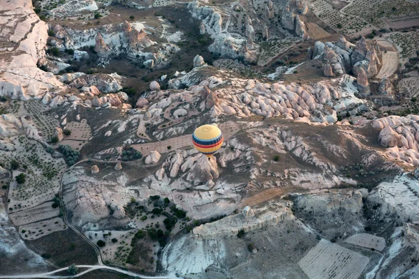 Cappadocia, Turkey.The greatest tourist attraction of Cappadocia , the flight with the balloon at sunrise — Stock Photo, Image
