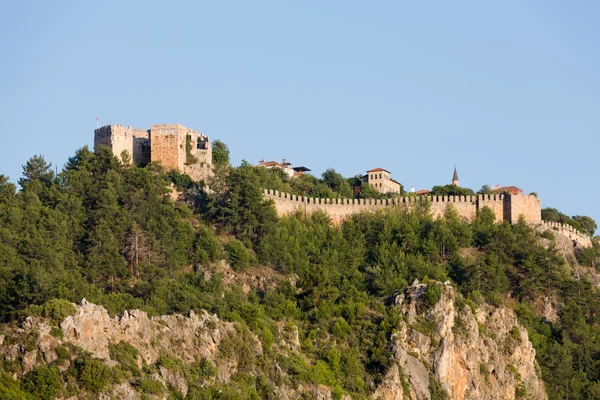 Το κάστρο στην alanya, χτισμένο στο λόφο πάνω από την παραλία της Κλεοπάτρας. Τουρκία — Φωτογραφία Αρχείου