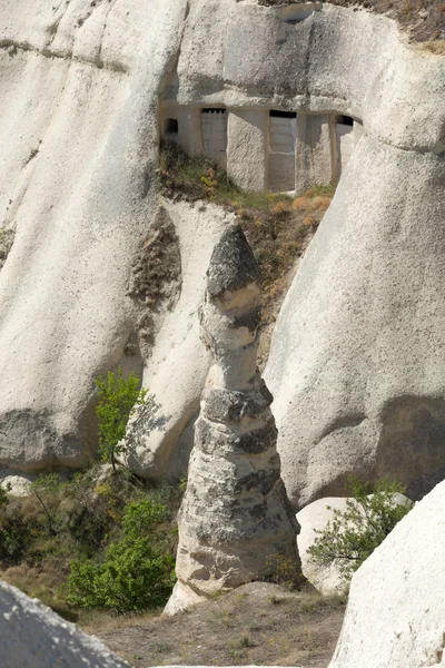 Liefde vallei in Goreme nationaal park. Cappadocië, Turkije — Stockfoto