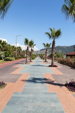 Alanya - Kleopatra Plajı. Uzun tahta bisiklet yolu