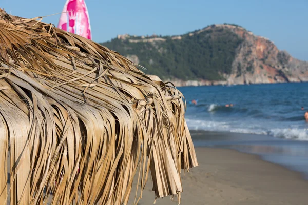 Alanya - la playa de Cleopatra. Alanya es uno de los balnearios más populares de Turquía —  Fotos de Stock