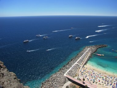 Porto Riko, Gran Canaria - Bayan Carmen Festivali. Carmen Virgin dini heykel kıyı şeridi boyunca teknede taşınır