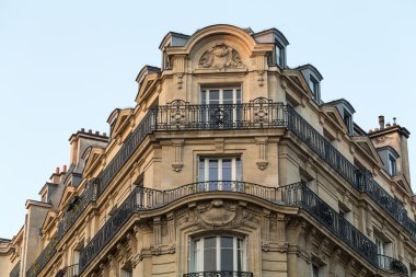 köşe tipik evinin Balkonlu, Paris, Fransa
