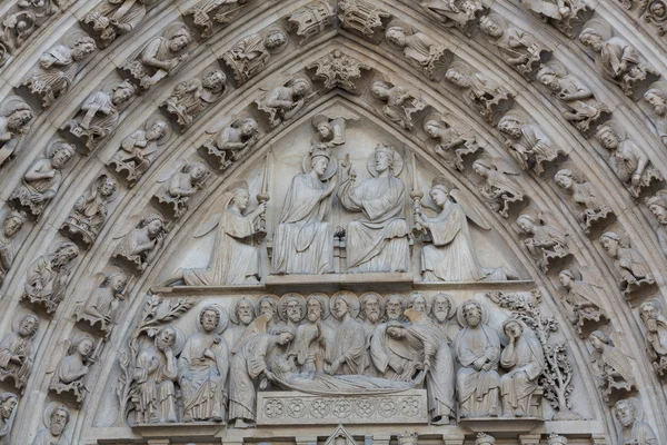 Paris - West facade of Notre Dame Cathedral. — Stock Photo, Image