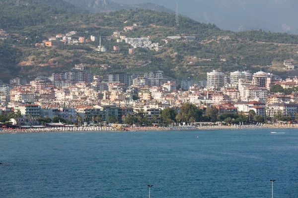 Alanya - der Strand von aladdin. alanya ist einer der beliebtesten Badeorte in der Türkei — Stockfoto